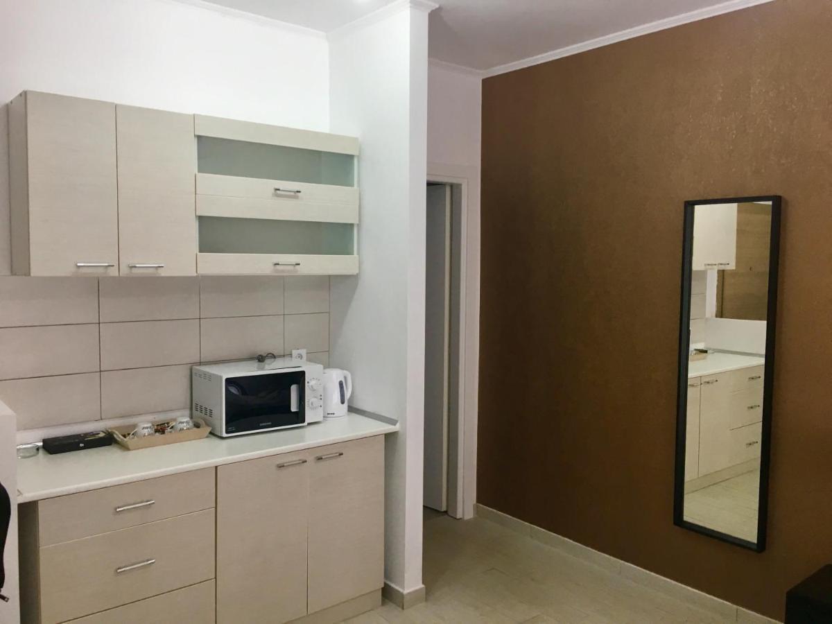 Ayan Desilva Apartment Mamaia